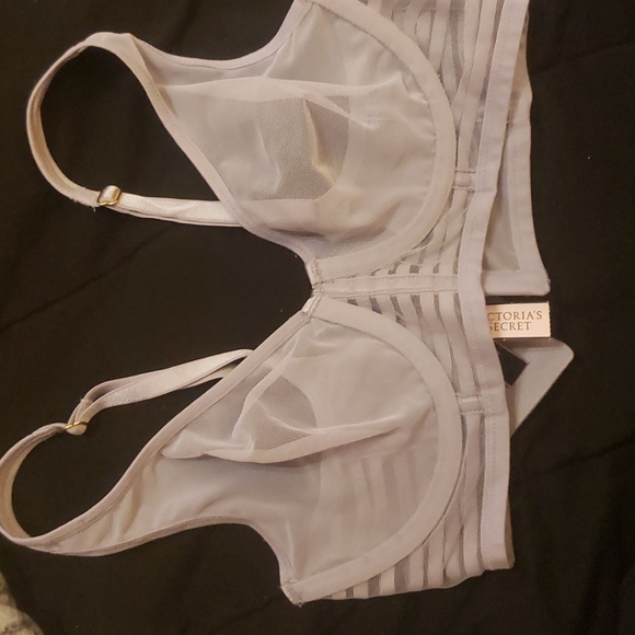 Victoria Secret New Bra - Picture 4 of 4